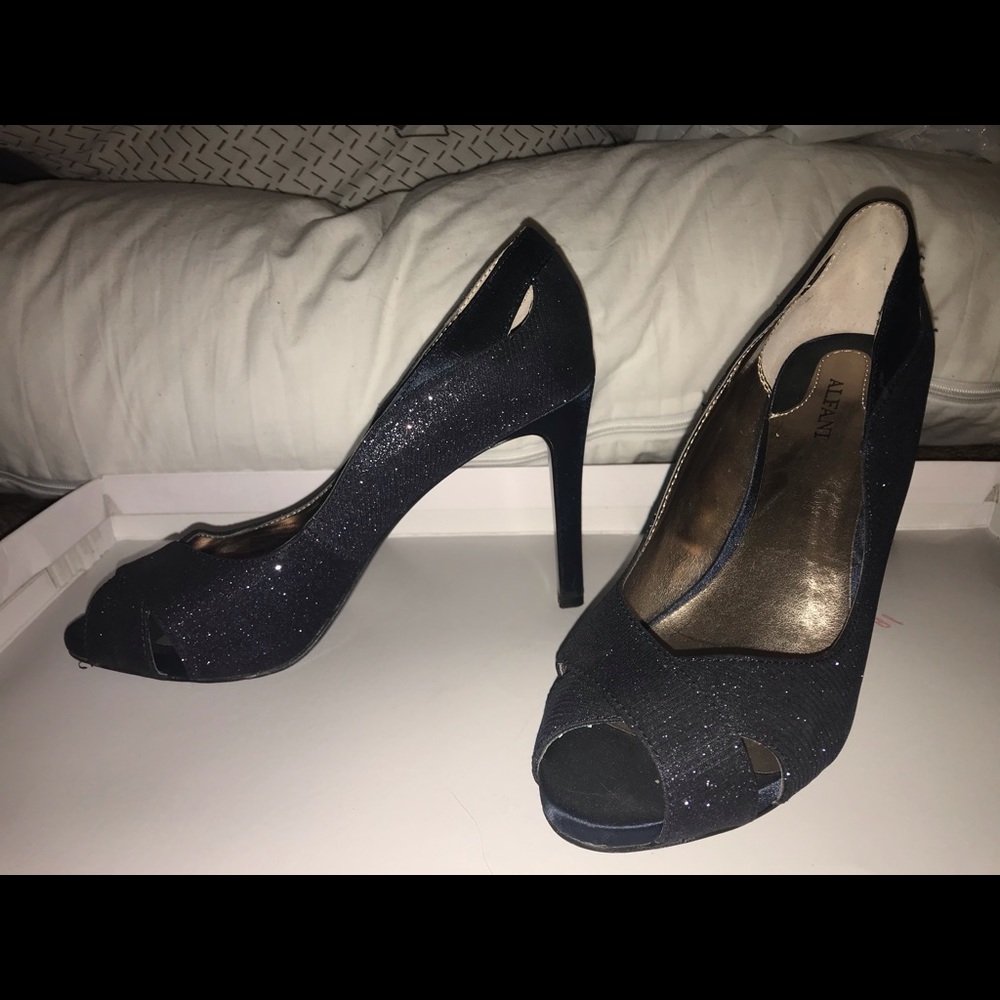 Sparkle navy heels